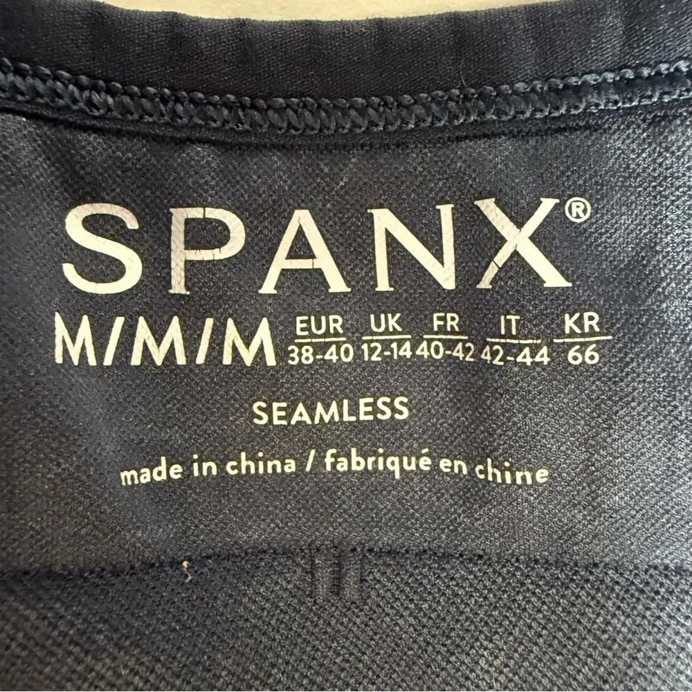 Spanx Women's Seamless Navy Blue Bralette Size Medium